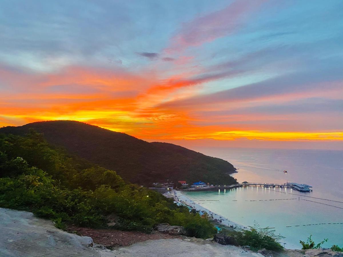 Koh Larn White House 호텔 외부 사진