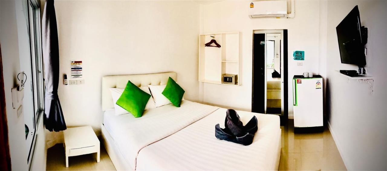 Koh Larn White House 호텔 외부 사진