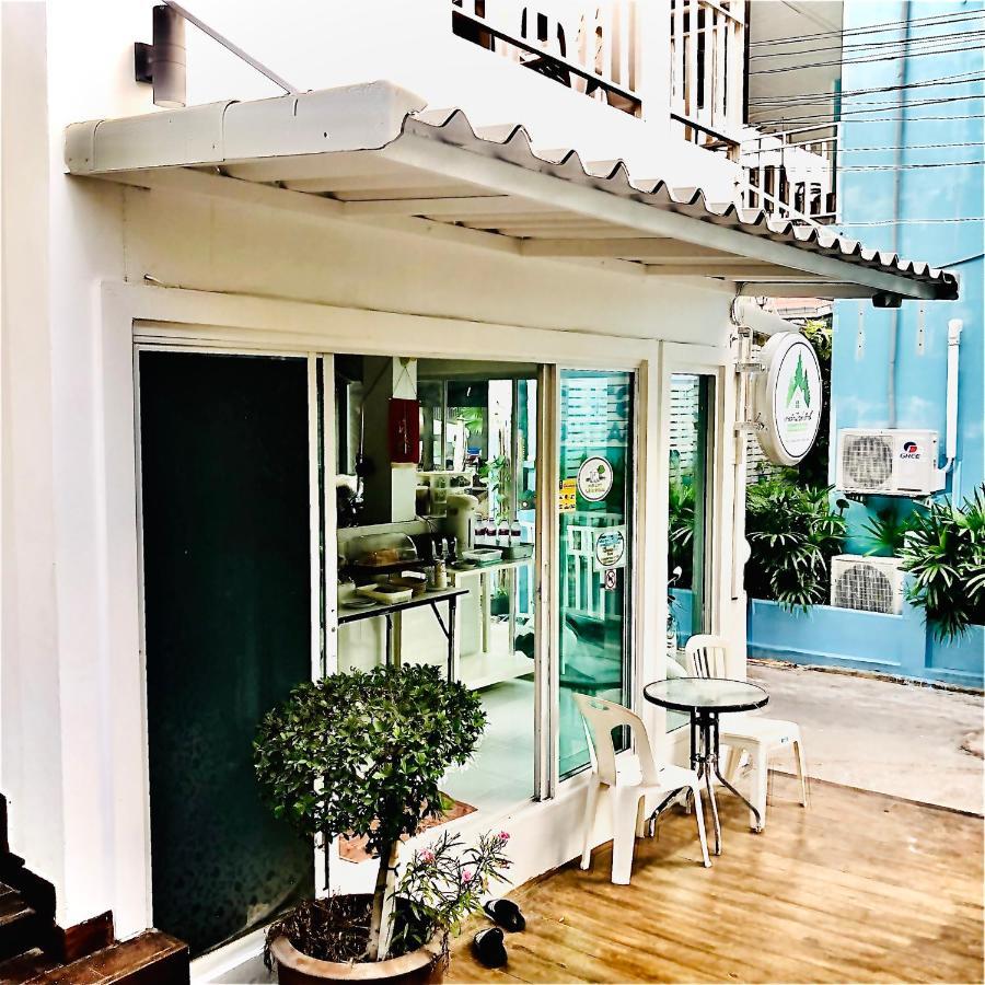 Koh Larn White House 호텔 외부 사진