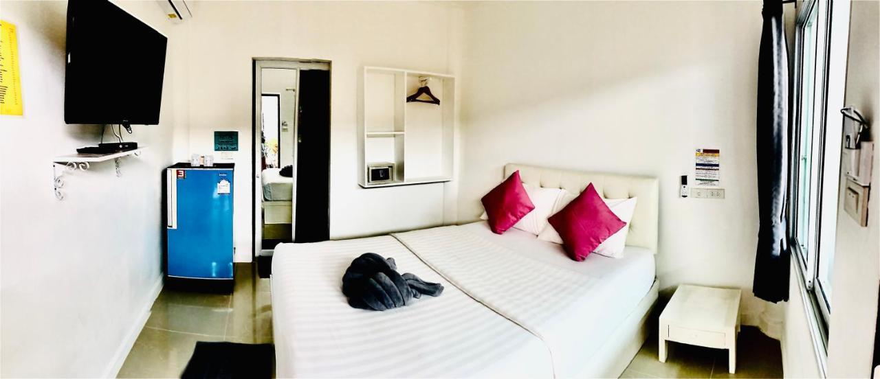 Koh Larn White House 호텔 외부 사진