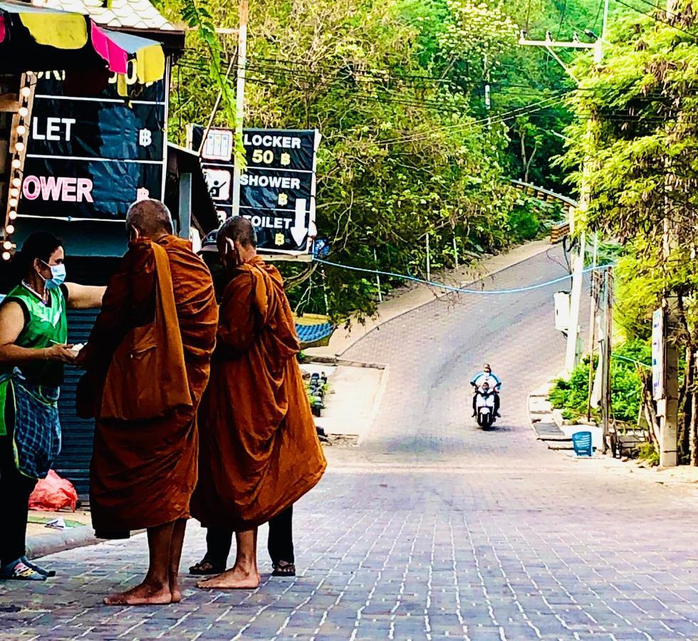 Koh Larn White House 호텔 외부 사진