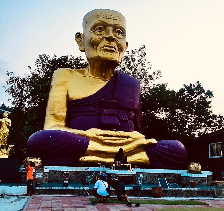 Koh Larn White House 호텔 외부 사진